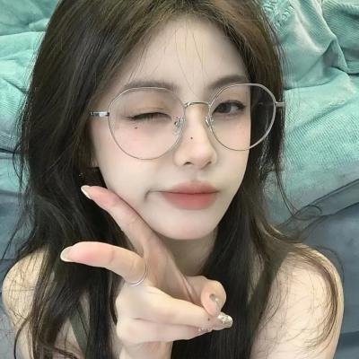 穿进游戏后她们都想辅助我修行